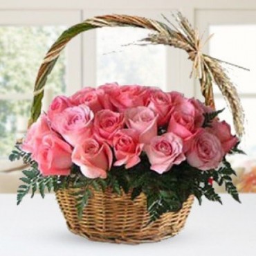 30 pink roses flowers basket